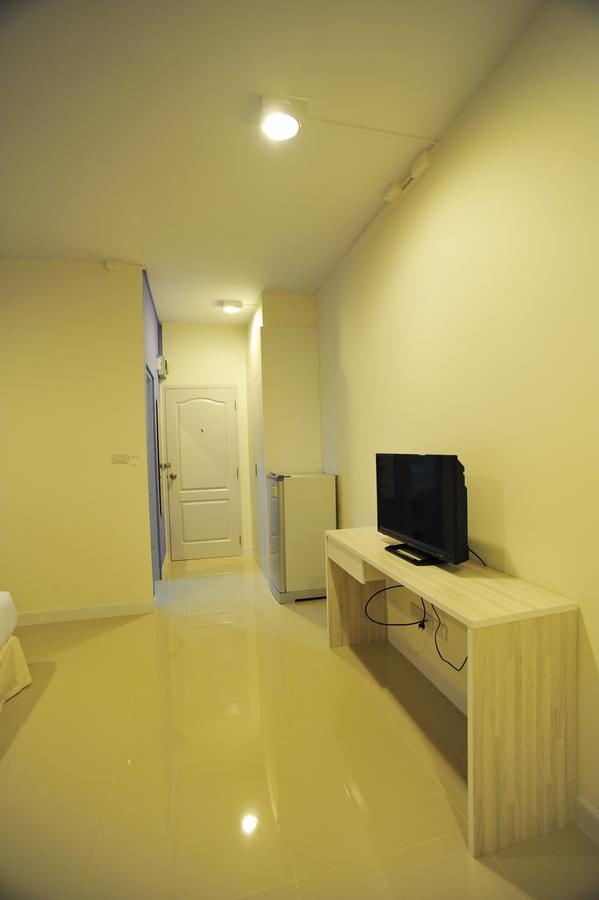 The Garden Living Hotel Bangkok Buitenkant foto