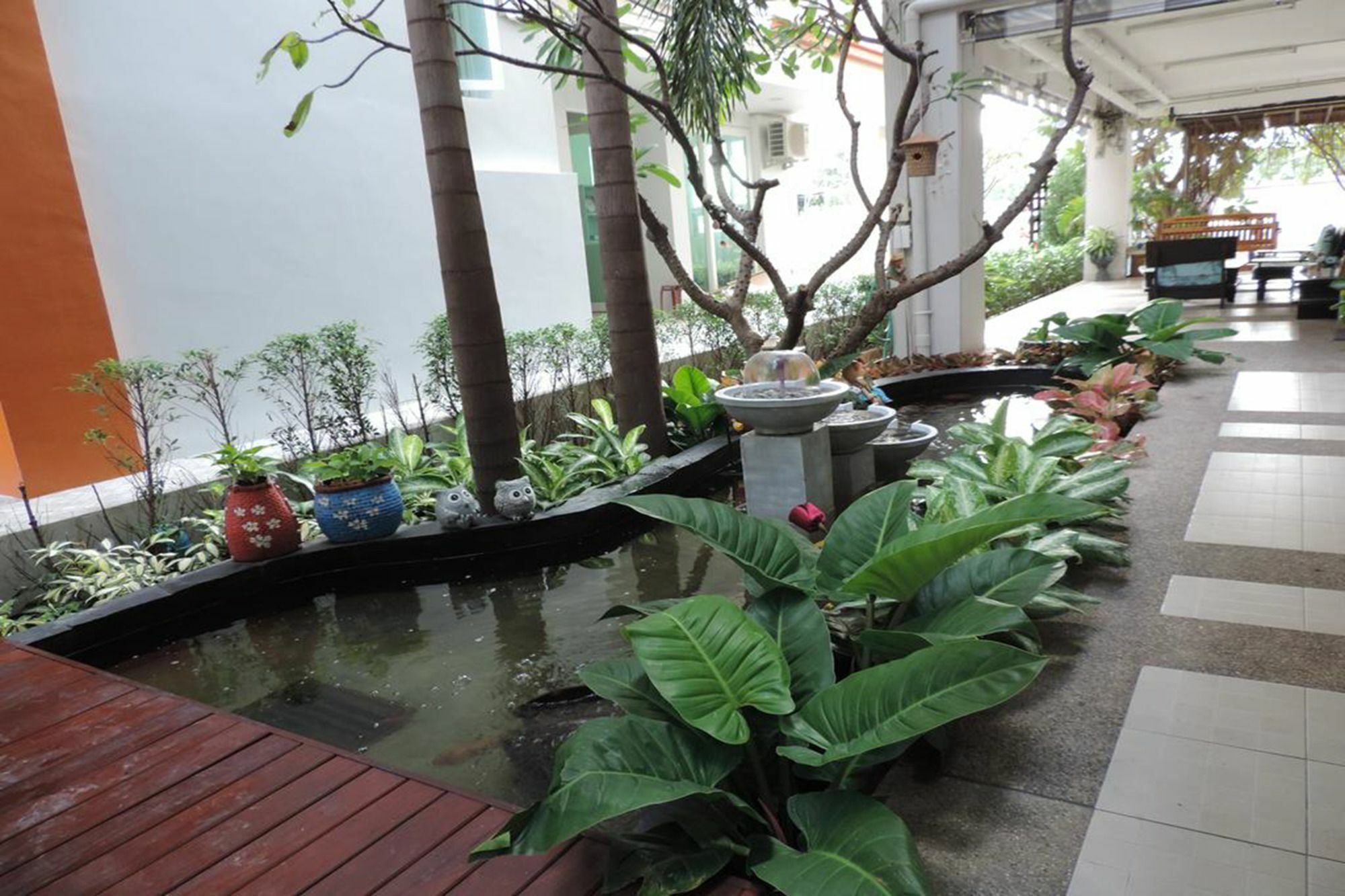 The Garden Living Hotel Bangkok Buitenkant foto