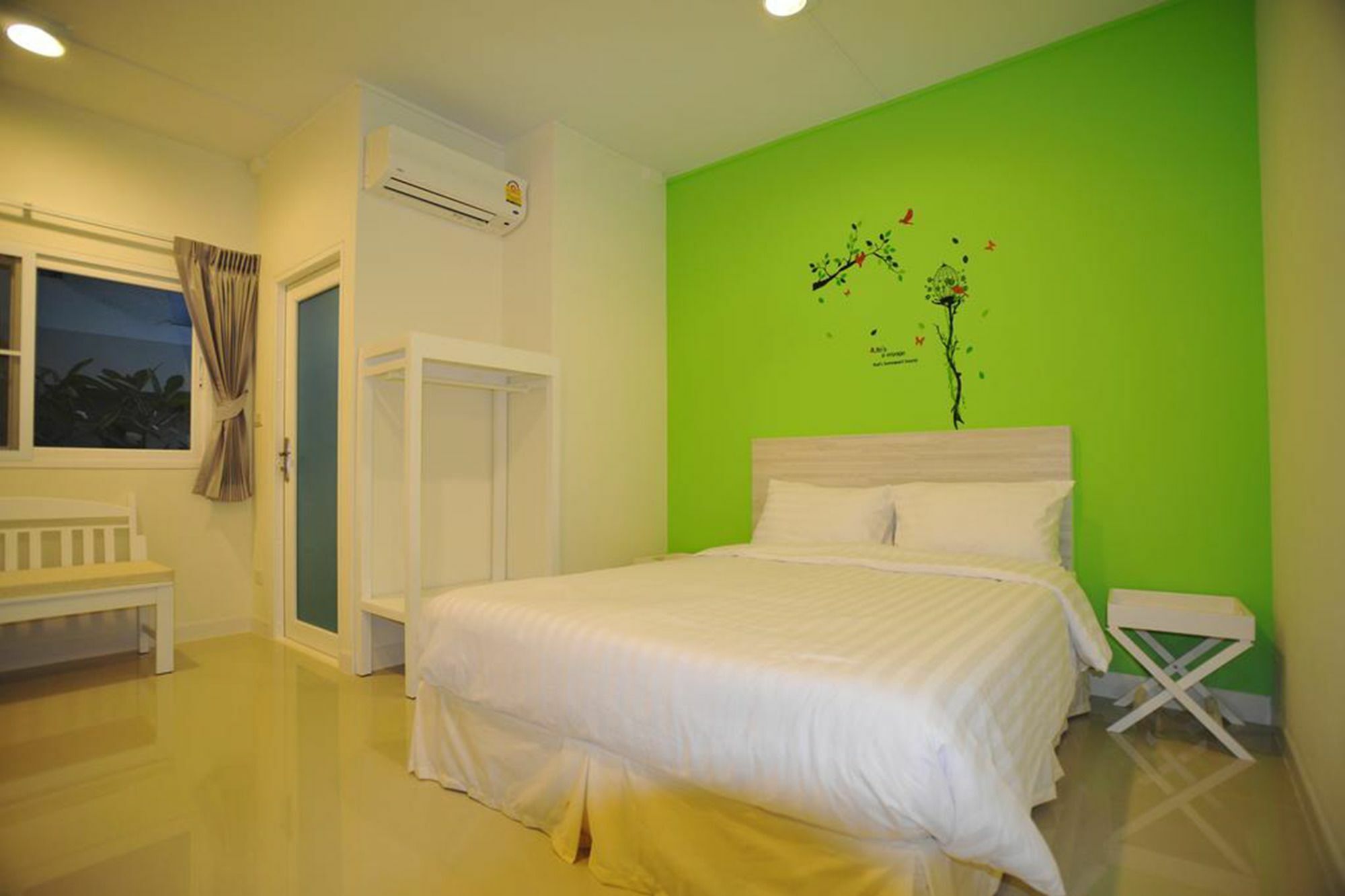 The Garden Living Hotel Bangkok Buitenkant foto