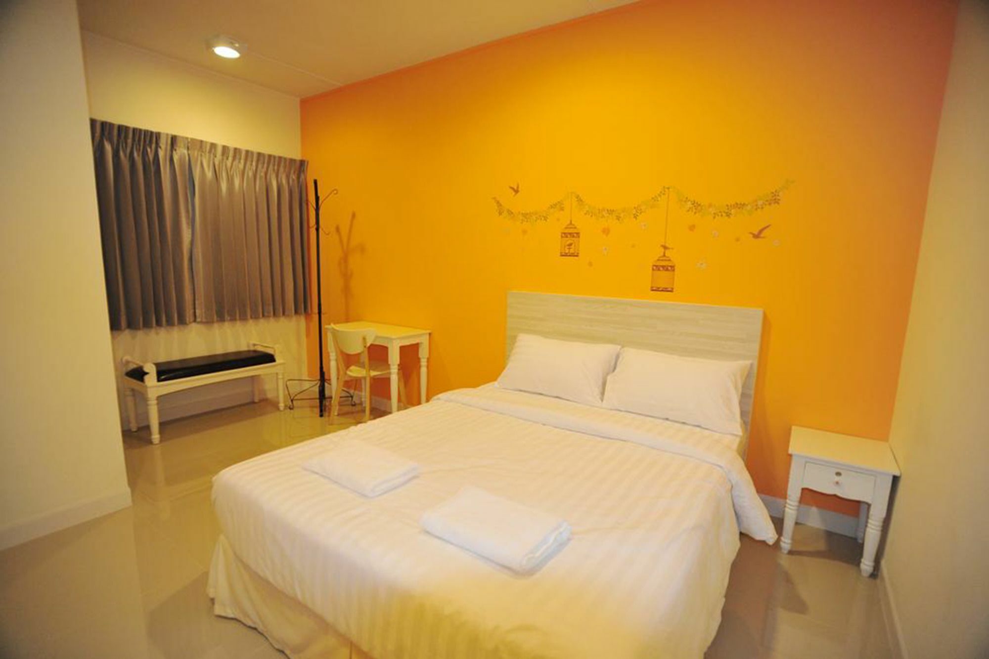 The Garden Living Hotel Bangkok Buitenkant foto